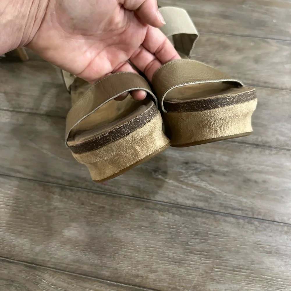 otbt Bushnell Sandals - Picture 13 of 15